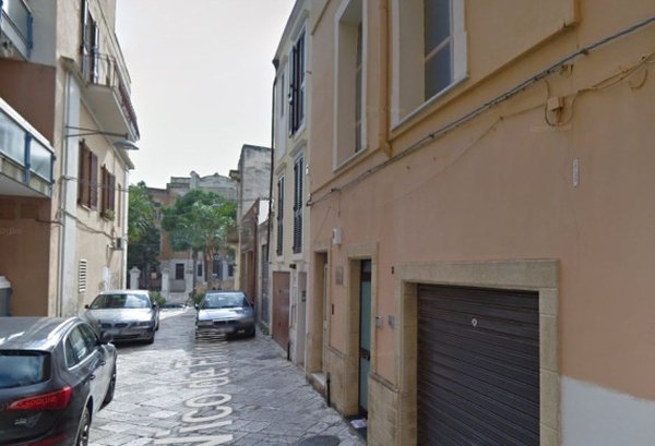 Brindisi, vico dè Florenzia. La falegnameria della famiglia Chionna era sul lato destro della strada