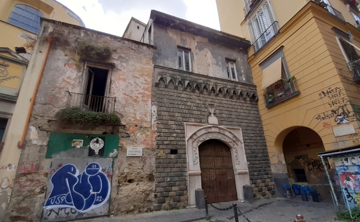 Napoli, Palazzo Penne in piazza Teodoro Monticelli. ph. G. Membola(C) 2023