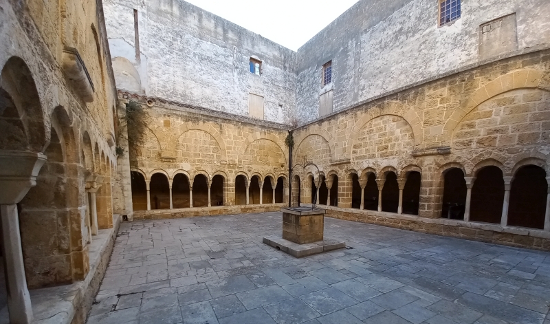 Brindisi. Chiesa di San Benedetto. Chiostro
