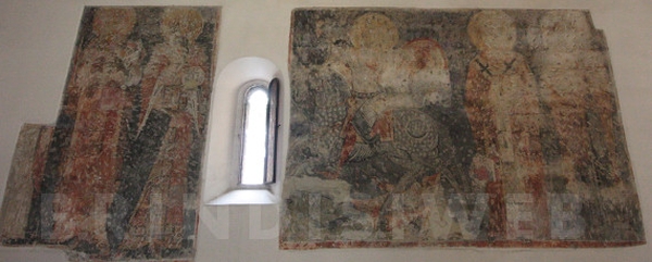 Chiesa superiore di S. Lucia. Affreschi della parete della navata destra. Da sx Teoria dei Santi, san Demetrio, santo vescovo e Madonna con Bambino