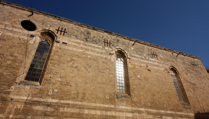 Brindisi. Chiesa di San Paolo eremita. Esterno. Monofore