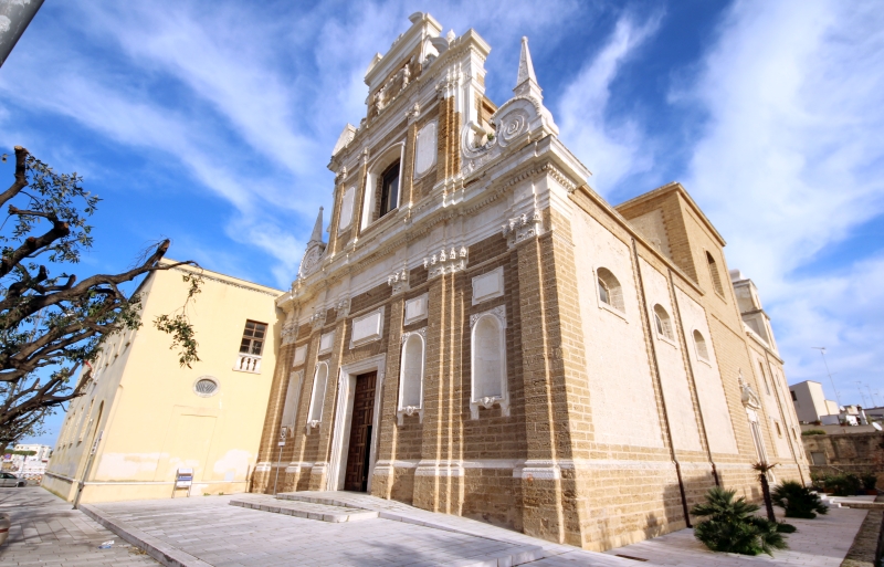 Brindisi. Chiesa di Santa Teresa. Esterno