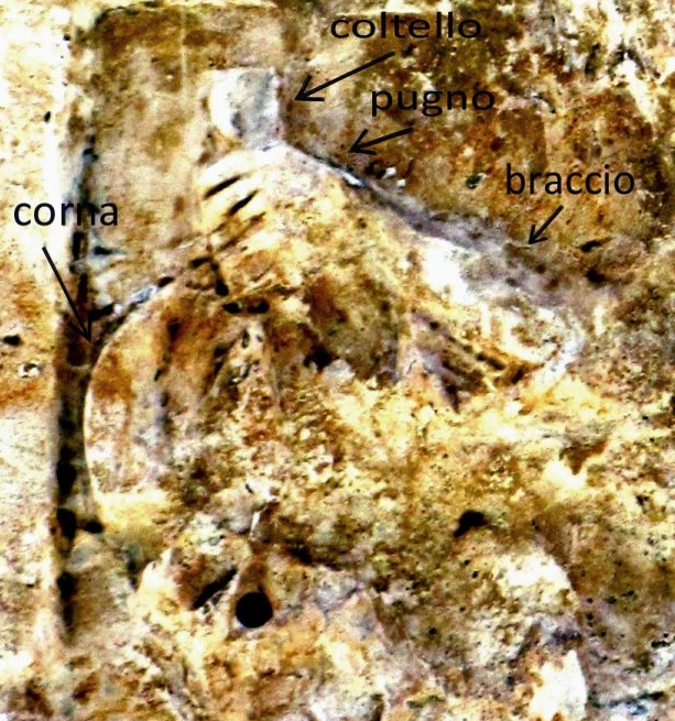 Fig. 3: Brindisi. San Giovanni al Sepolcro. Portale ovest. Particolare ingrandito dell’angolo superiore sinistro della formella