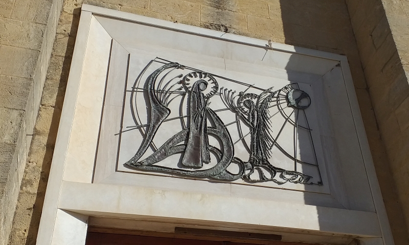 Brindisi. Chiesa dell'Annunziata. Esterno. Particolare dell'Annunciazione di Giovanni Rollo