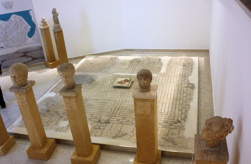 Brindisi. Museo Archeologico. Pavimento in mosaico della Brindisi romana