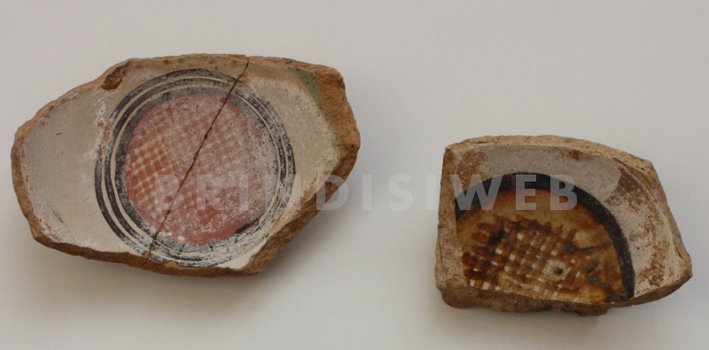 Particolare di alcuni reperti ceramici più rappresentativi esposti il 22 dicembre 2012