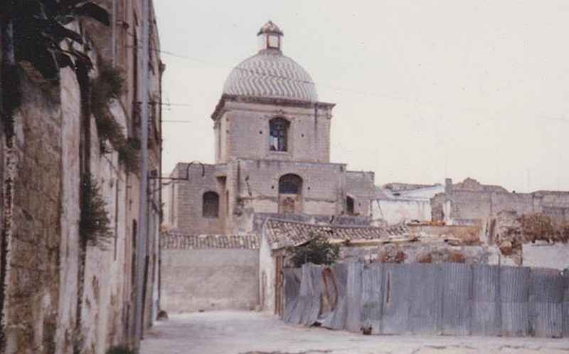 La Cupola delle Scuole Pie nel rione di San Pietro degli Schiavoni negli anni Settanta