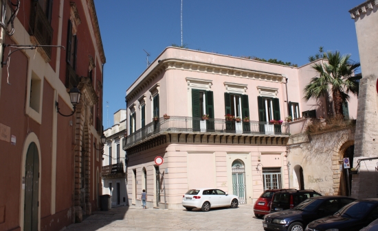 Brindisi, via Colonne