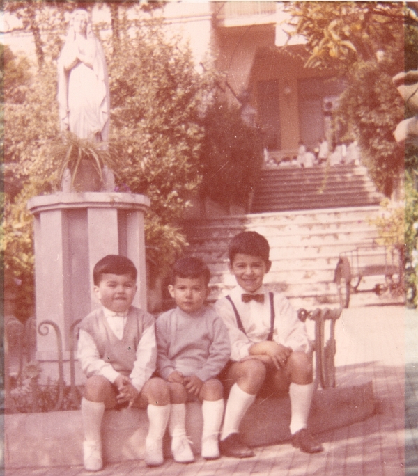 Brindisi, asilo "Principessa di Piemonte". Bambini nel giardino dell'asilo, fine anni '60
