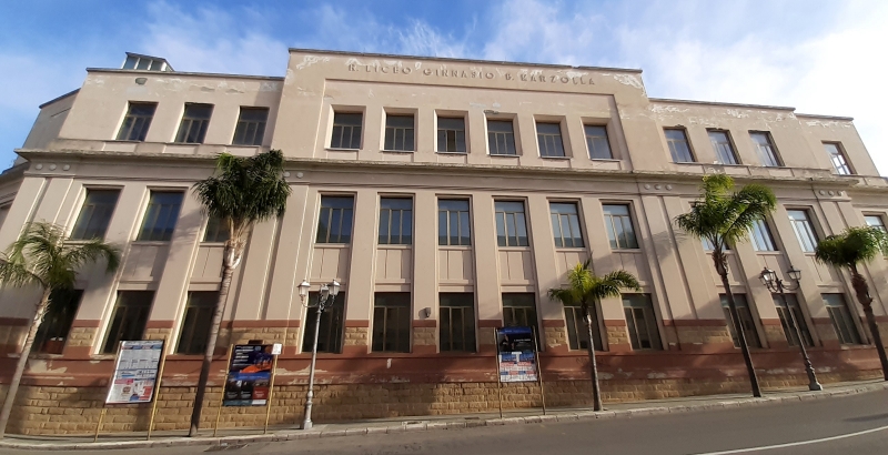 Brindisi. Prospetto laterale su Corso Roma del Il Liceo "Marzolla"