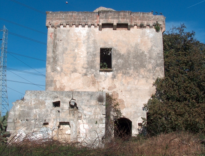 Brindisi. La Torre di Migliori, prospetto. ph. Giovanni Membola 2006