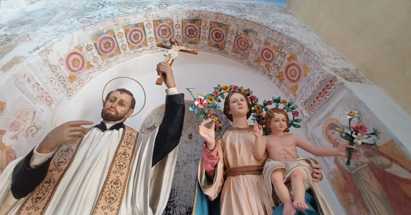 Tuturano. Chiesa della Madonna del Giardino. Statue