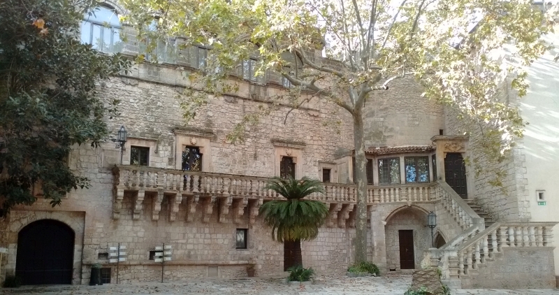 Carovigno. Il Castello. Corte interna