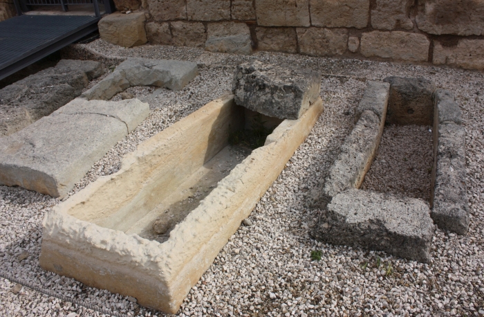 Torre S. Susanna. Chiesetta di San Pietro a Crepacore. Sepolture risalenti al VI sec. d.C.