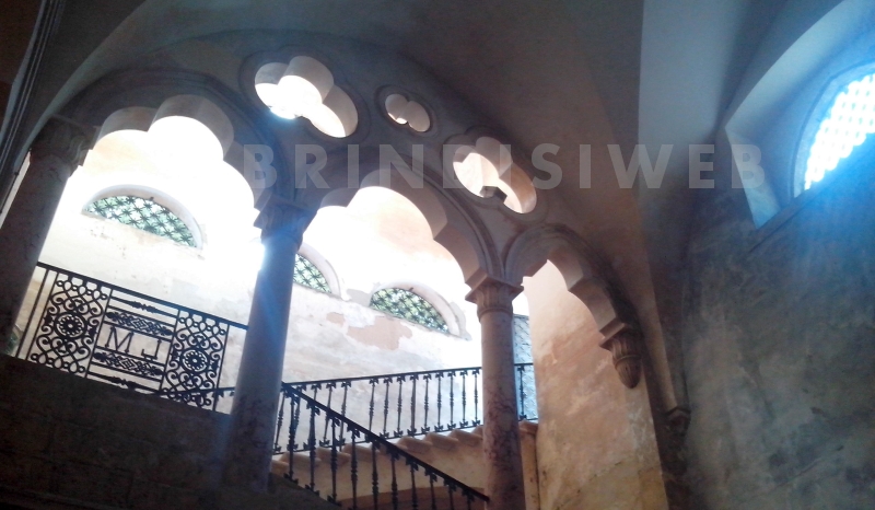 Erchie, Santuario di Santa Lucia, scalinata della cripta