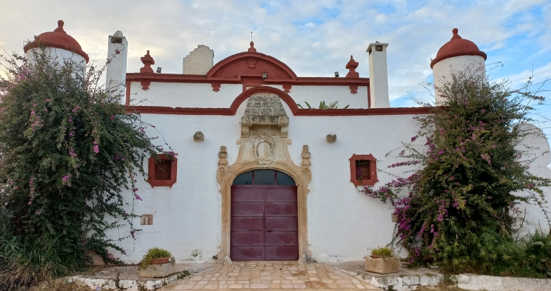 Fasano. Masserie fortificata Torre Spaccata