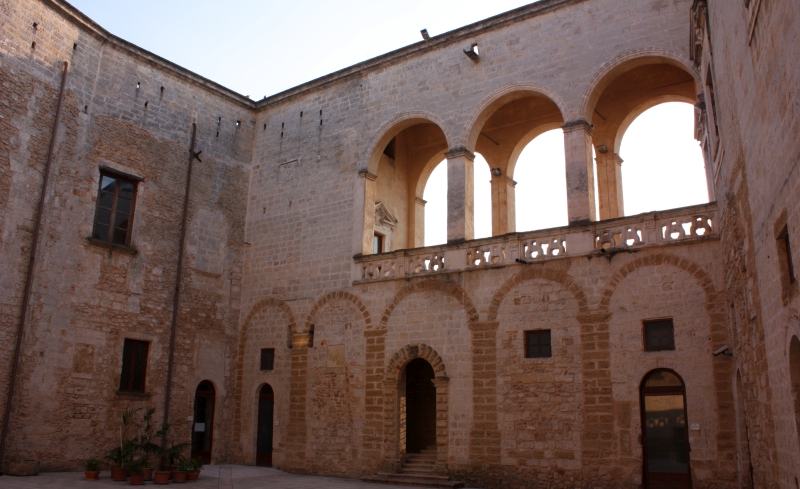 Mesagne. Castello Normanno svevo, corte interna