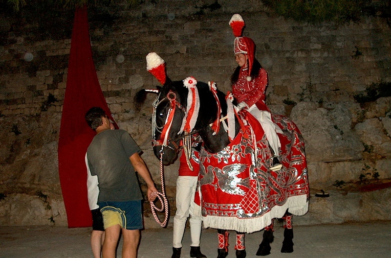 Ostuni. Cavallo bardato della Cavalcata di Sant'Oronzo