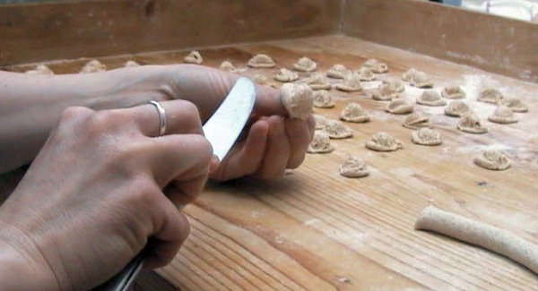 Le Orecchiette fatte a mano