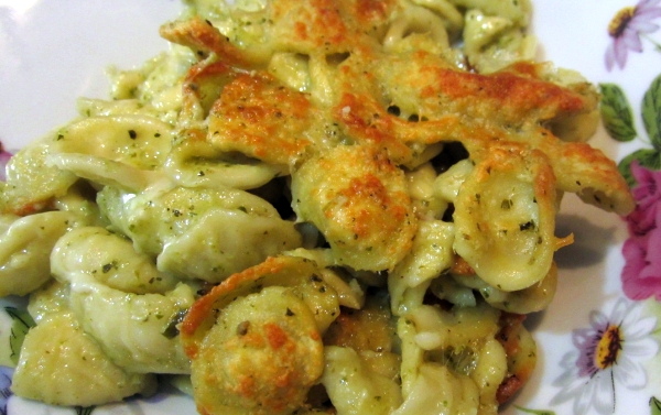 Orecchiette al forno con pesto e burrata - ph. lemeravigliedicicetta.it