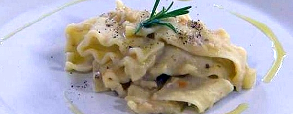 Pasta con purea di fave secche