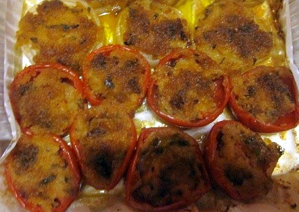 Cipolla e pomodorini gratinati al forno
