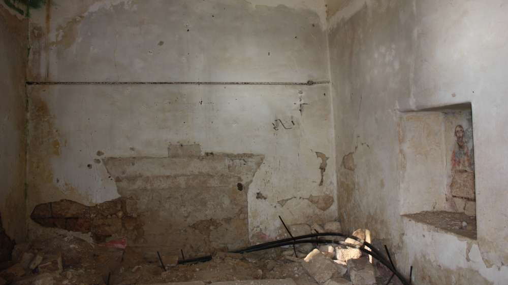 L'interno della chiesetta di Sant'Antonino nel 2012. Sulla parete di destra la nicchia con il dipinto risorgimentale - ph. G. Membola(C)