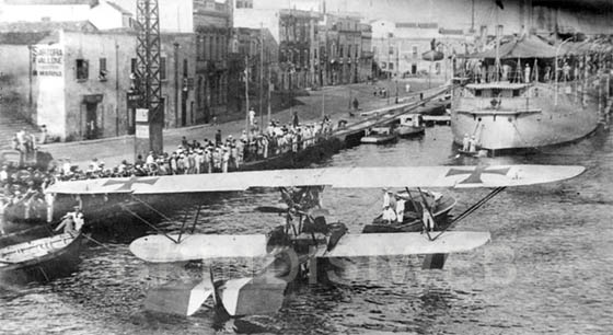Aereo austriaco Hansa Brandemburg W 13 catturato a Brindisi - June 1918 (foto La Valigia delle Indie)