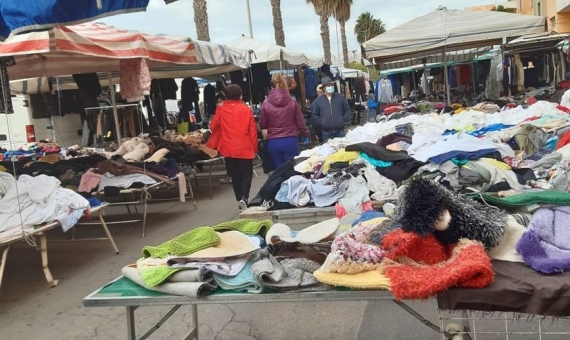 Il mercato settimanale al rione Sant'Elia