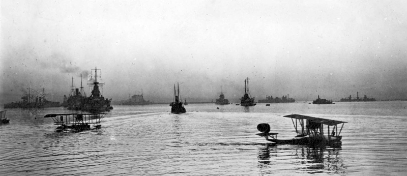 Navi e idrovolanti nel porto di Brindisi durante il primo conflitto mondiale