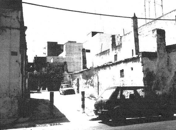 Brindisi, via Orazio Flacco angolo via Giulio Cesare. Le casupole conosciute come Puzzu Fitenti (ph. G. Catanzaro(2))