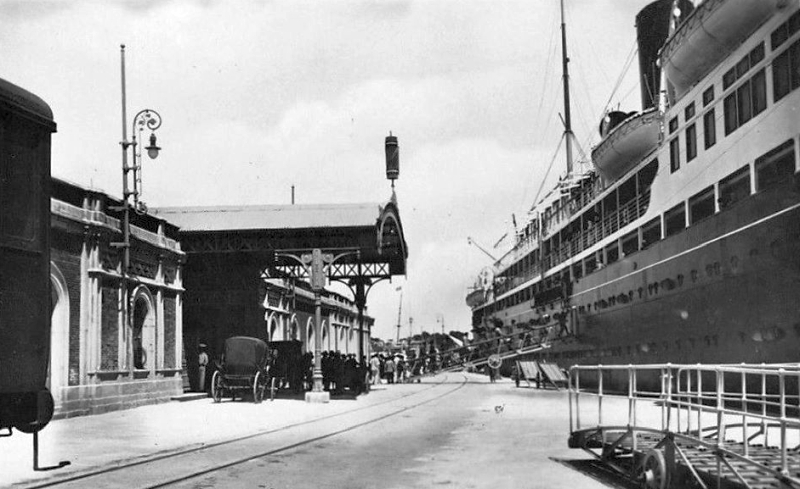 La prima stazione marittima di Brindisi