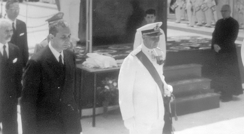 Il Presidente del Consiglio Aldo Moro in visita a Brindisi il 10 giugno 1966 in occasione della Festa della Marina Militare (ph. BAD)