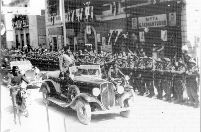 Mussolini a Brindisi